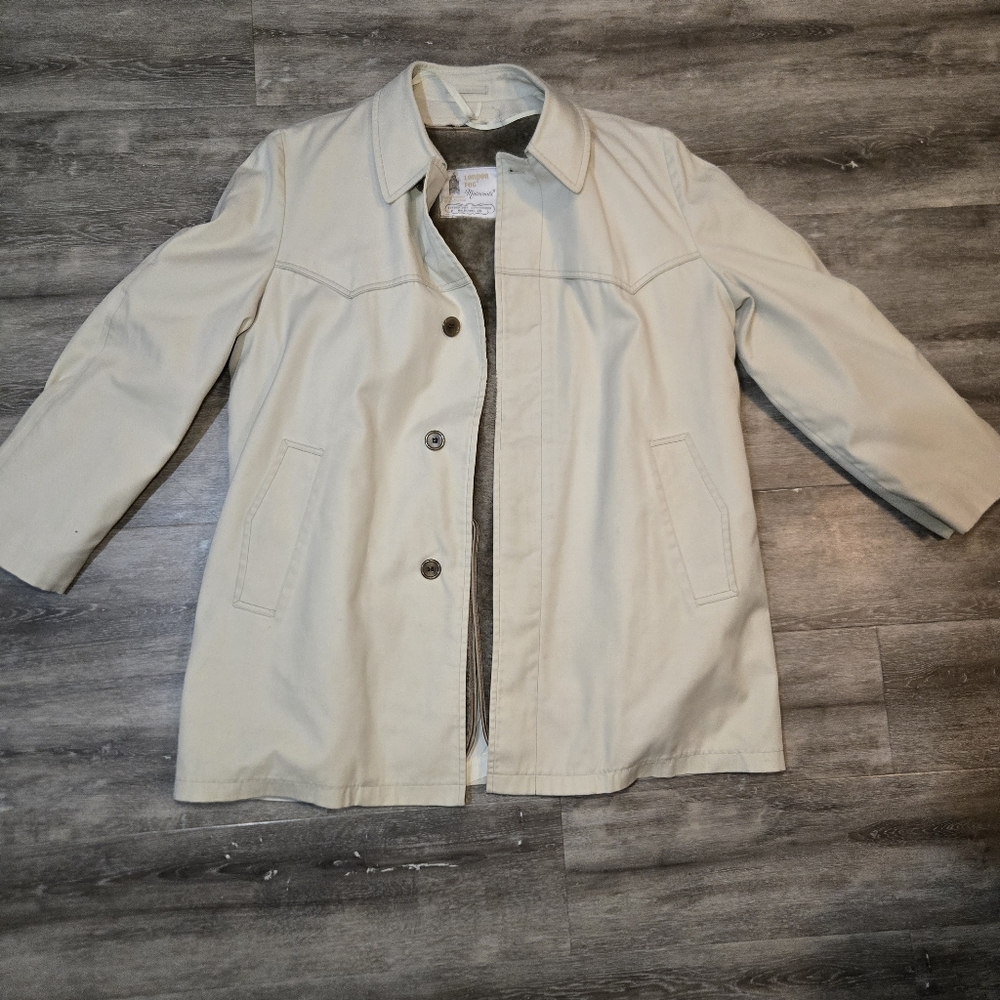 London Fog Cream‎ Mid-Length Trench Coat